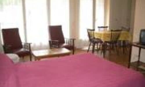 Studio vue sur montagne avec balcon – Chataux