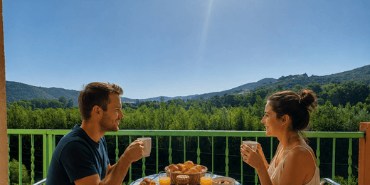 Balcon appartement côté rivière, Résidence le Catalogne